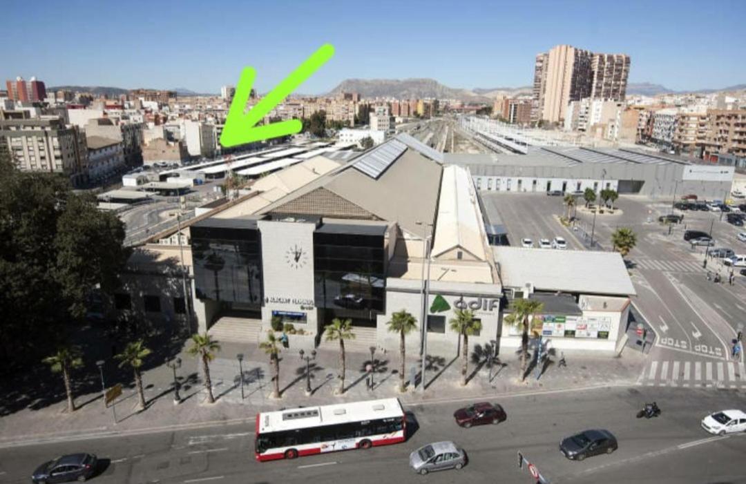 Super Estudio 2 "A Pasos De La Estacion Renfe" Alicante Buitenkant foto